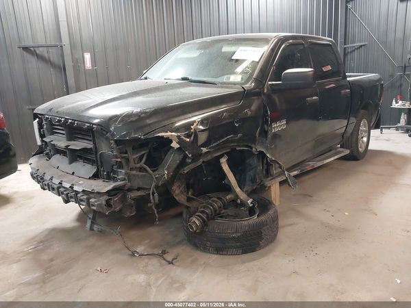 2017 RAM 1500 EXPRESS  4X4 5'7 BOX