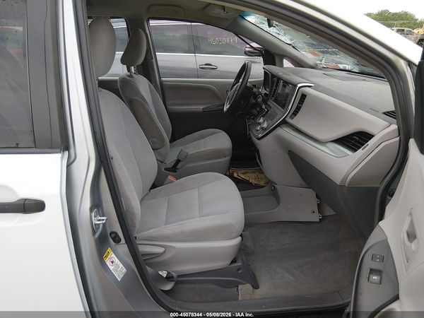2017 TOYOTA SIENNA L 7 PASSENGER — I5