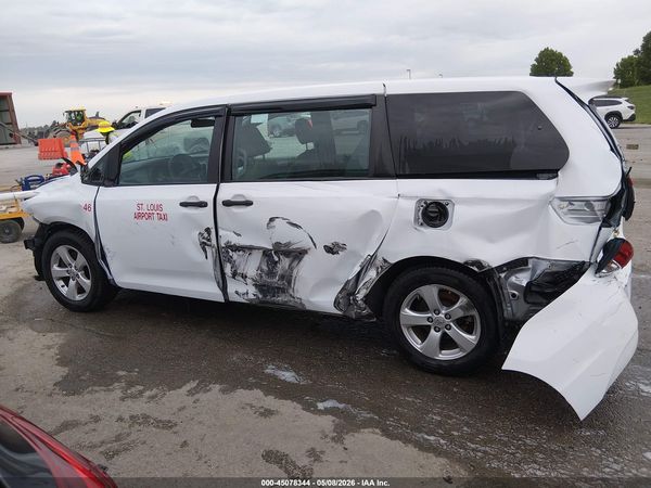 2017 TOYOTA SIENNA L 7 PASSENGER — I6