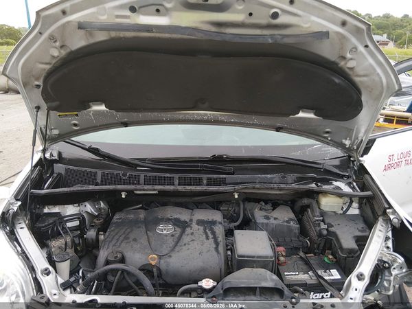 2017 TOYOTA SIENNA L 7 PASSENGER — I10