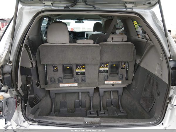 2017 TOYOTA SIENNA L 7 PASSENGER — I152
