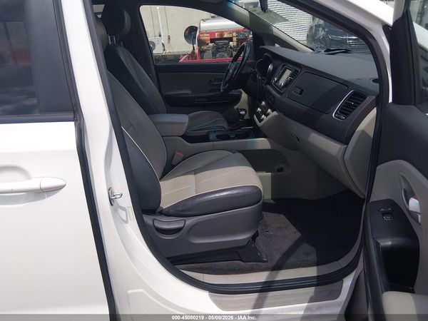 2017 KIA SEDONA LX