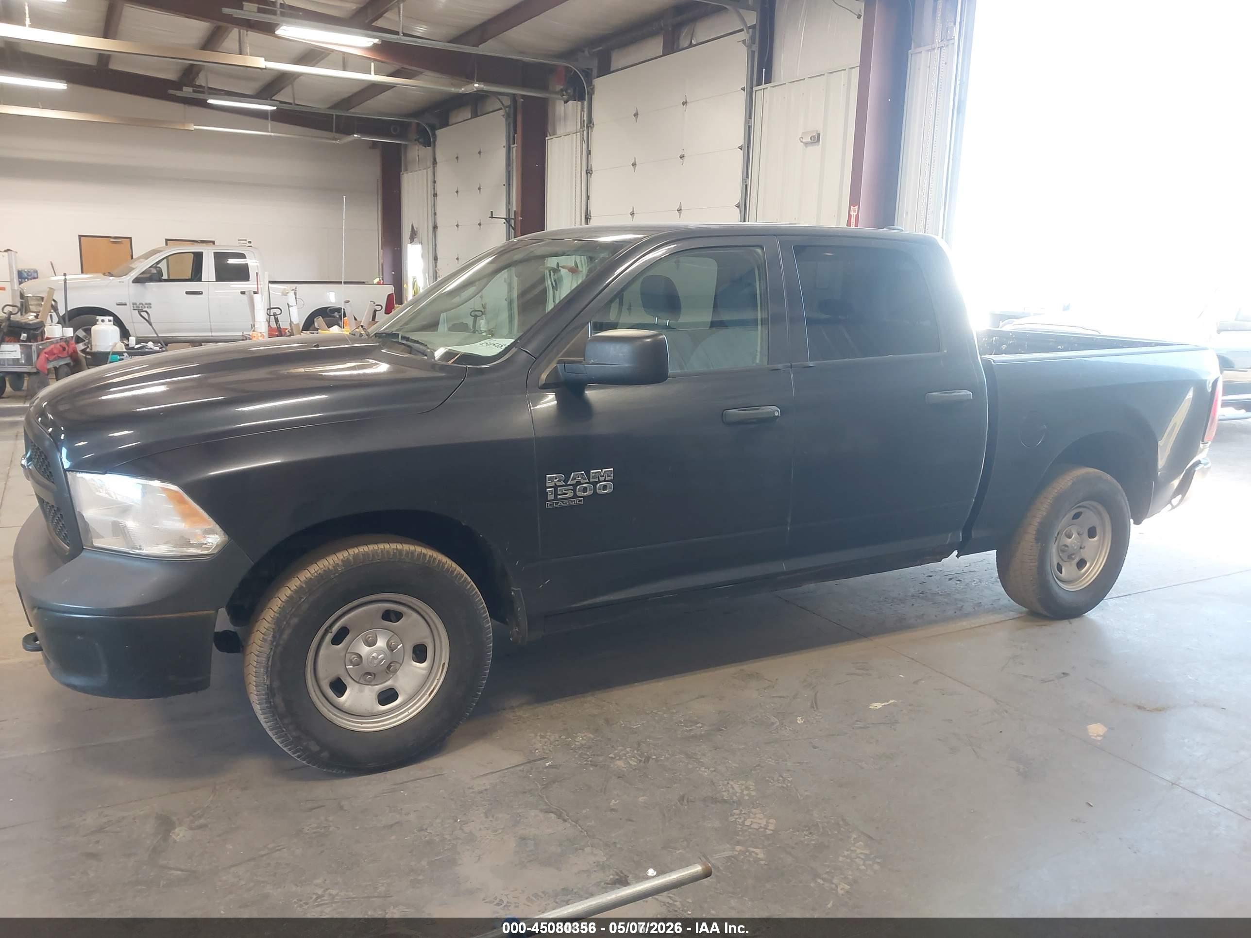2019 RAM 1500 CLASSIC TRADESMAN  4X4 5'7 BOX