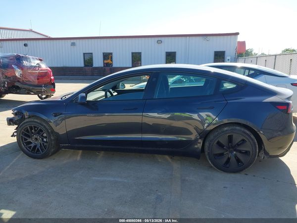 2026 TESLA MODEL 3