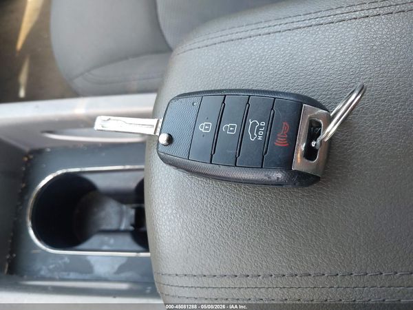 2016 KIA SPORTAGE LX — I11