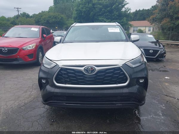 2021 TOYOTA HIGHLANDER XLE