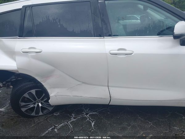 2021 TOYOTA HIGHLANDER XLE