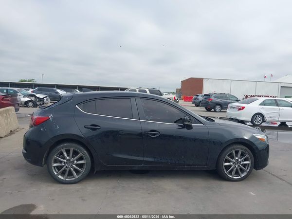 2018 MAZDA MAZDA3 TOURING