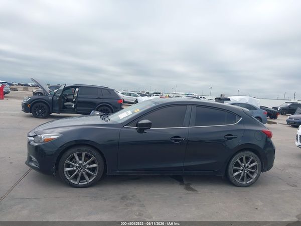 2018 MAZDA MAZDA3 TOURING