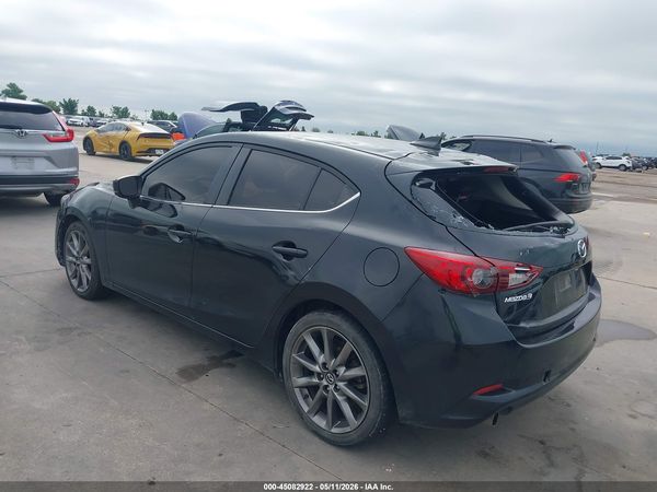 2018 MAZDA MAZDA3 TOURING