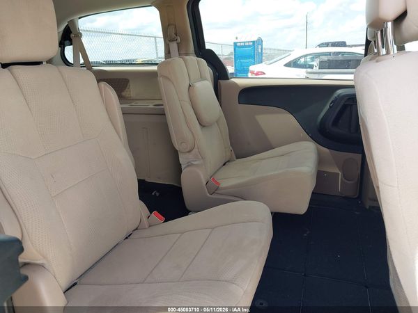2013 DODGE GRAND CARAVAN SXT — I8
