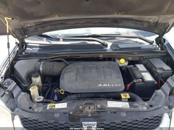 2013 DODGE GRAND CARAVAN SXT — I10