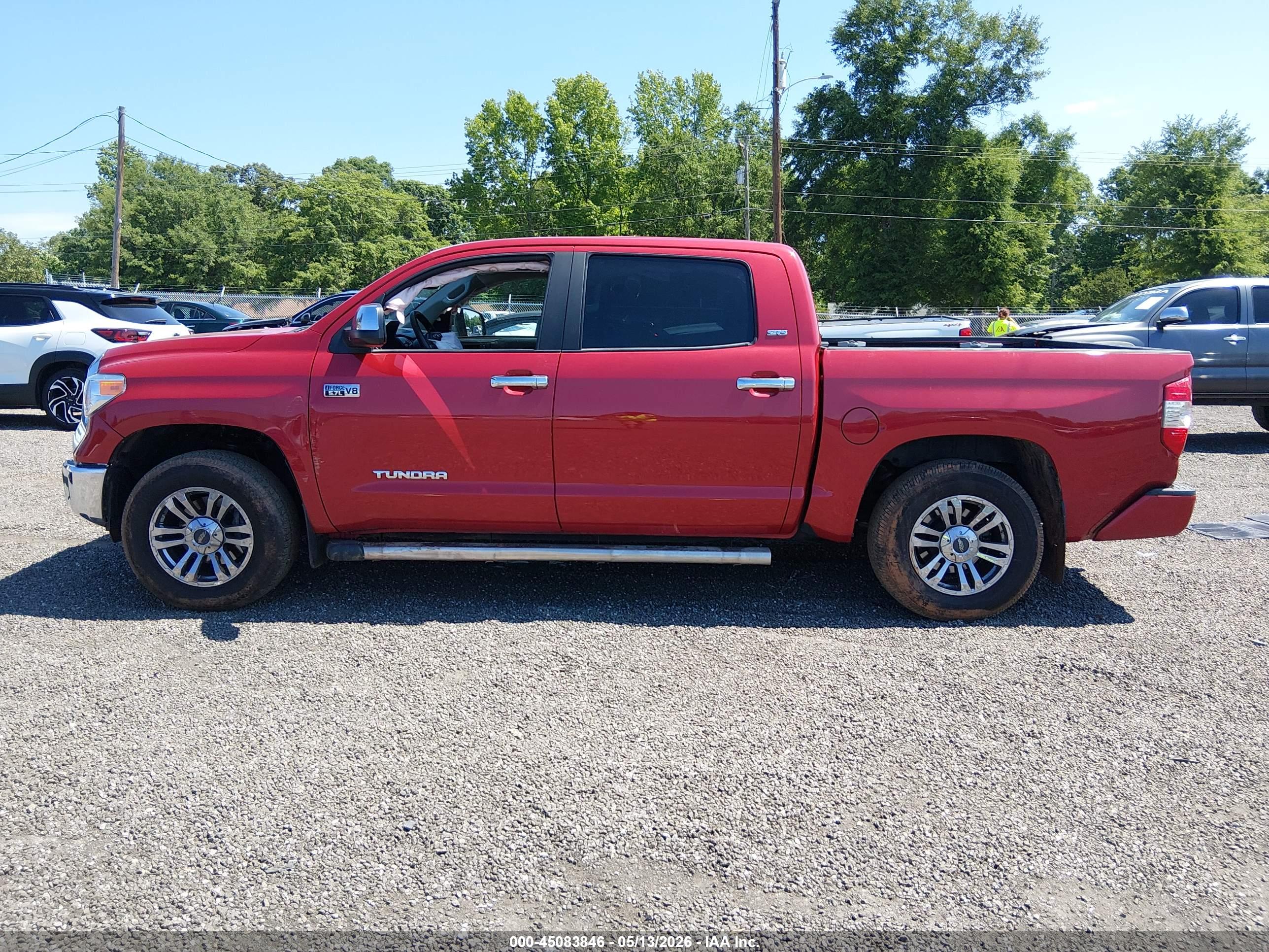 2017 TOYOTA TUNDRA SR5 5.7L V8