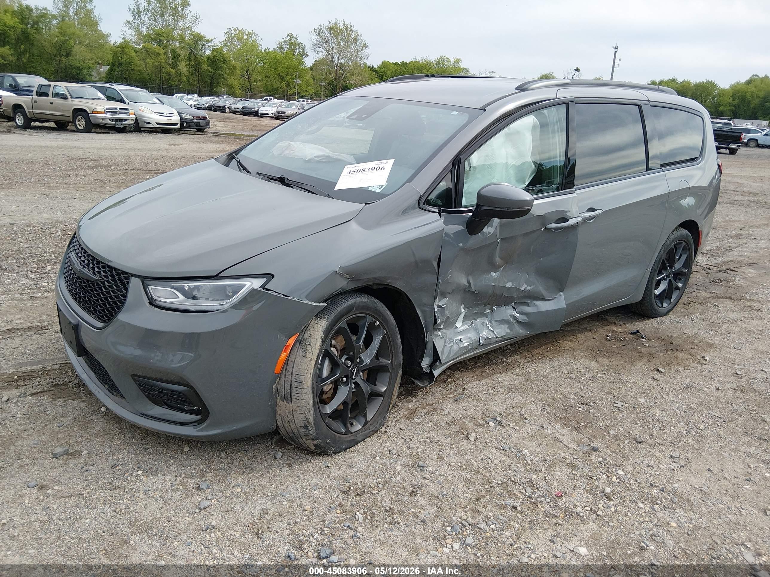 2023 CHRYSLER PACIFICA TOURING L AWD — I2