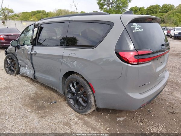 2023 CHRYSLER PACIFICA TOURING L AWD — I3