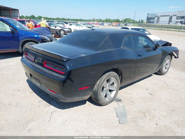 2018 DODGE CHALLENGER SXT