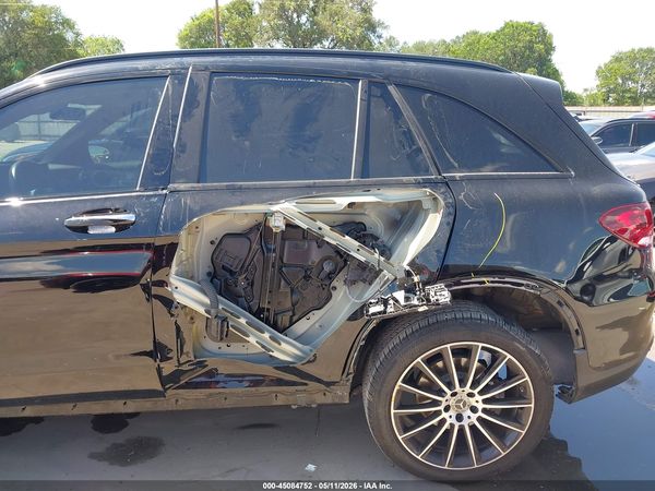 2022 MERCEDES-BENZ GLC 300 SUV