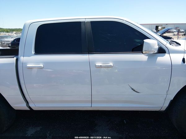 2016 RAM 1500 SPORT
