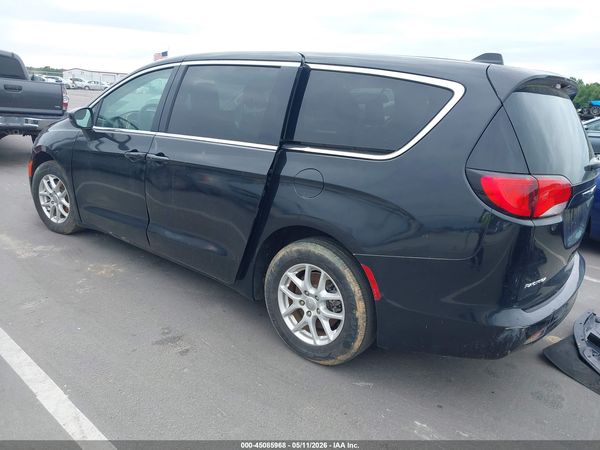 2017 CHRYSLER PACIFICA TOURING — I3
