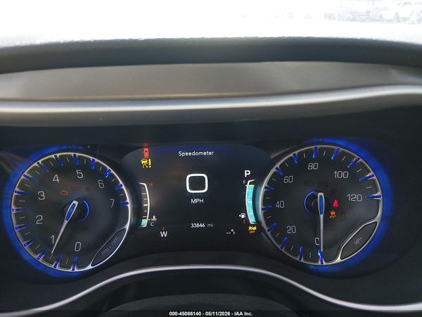2025 CHRYSLER PACIFICA SELECT — I7
