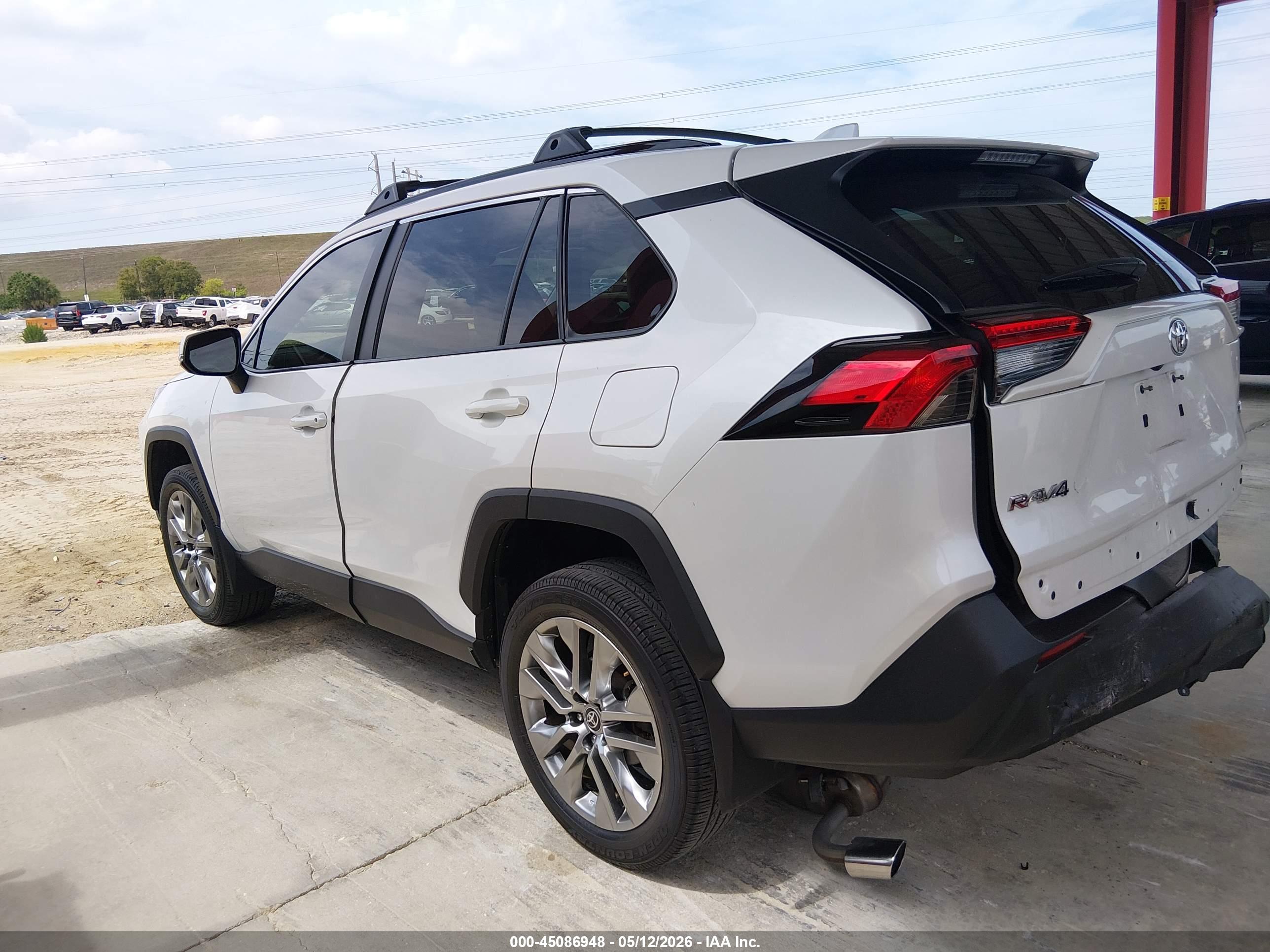 2025 TOYOTA RAV4 XLE PREMIUM