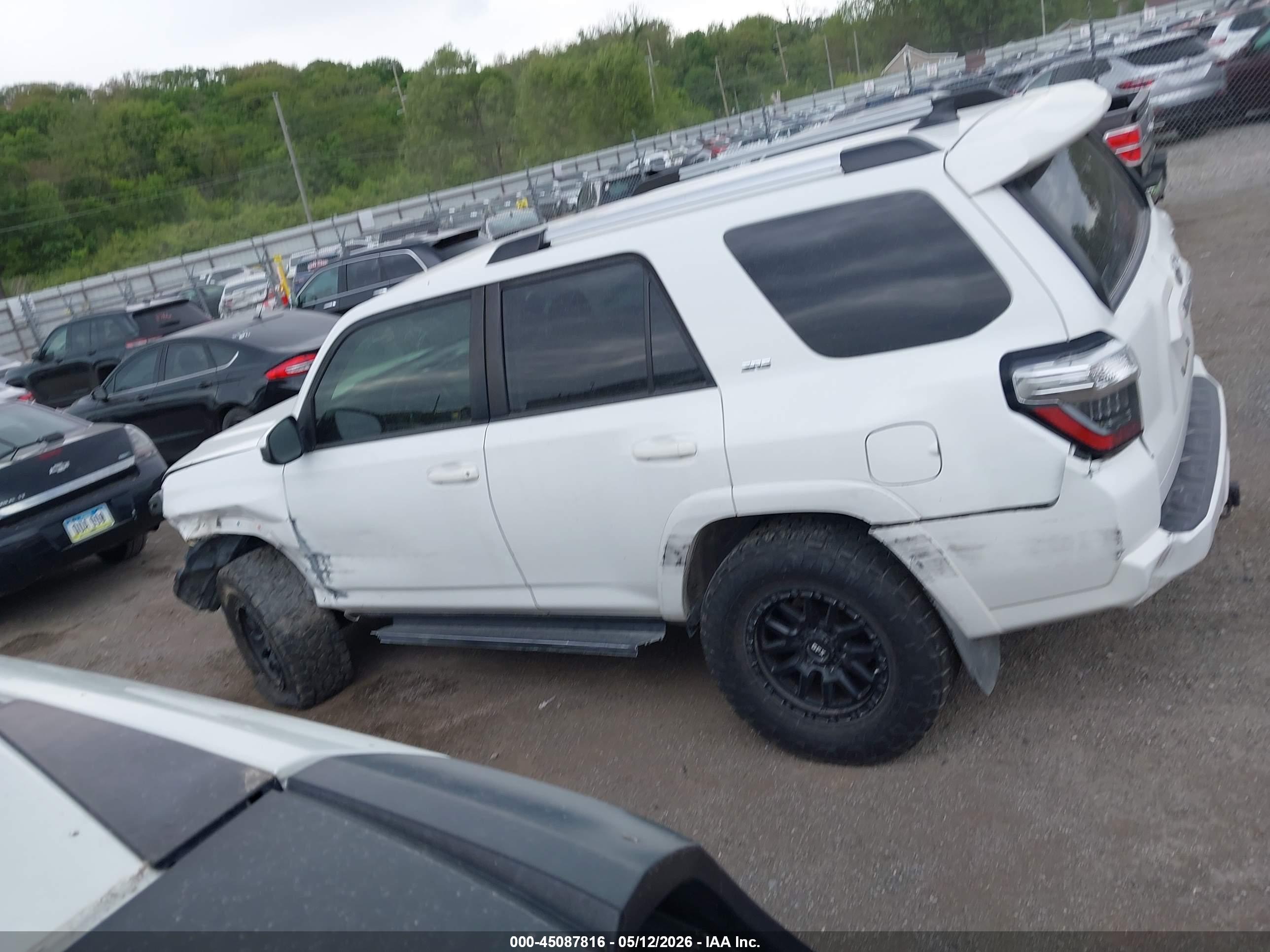 2021 TOYOTA 4RUNNER SR5