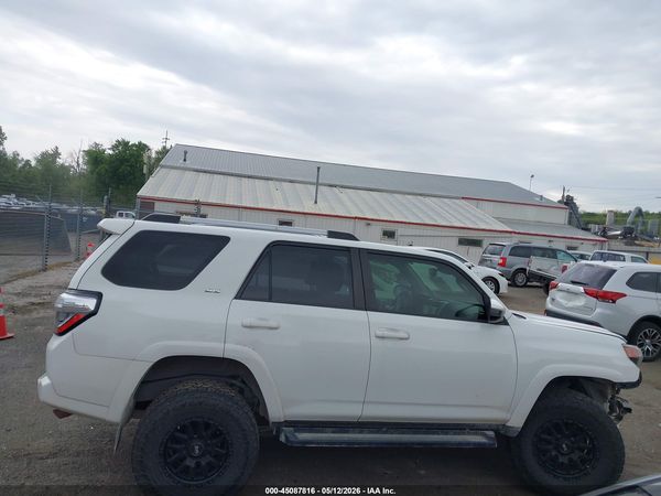 2021 TOYOTA 4RUNNER SR5