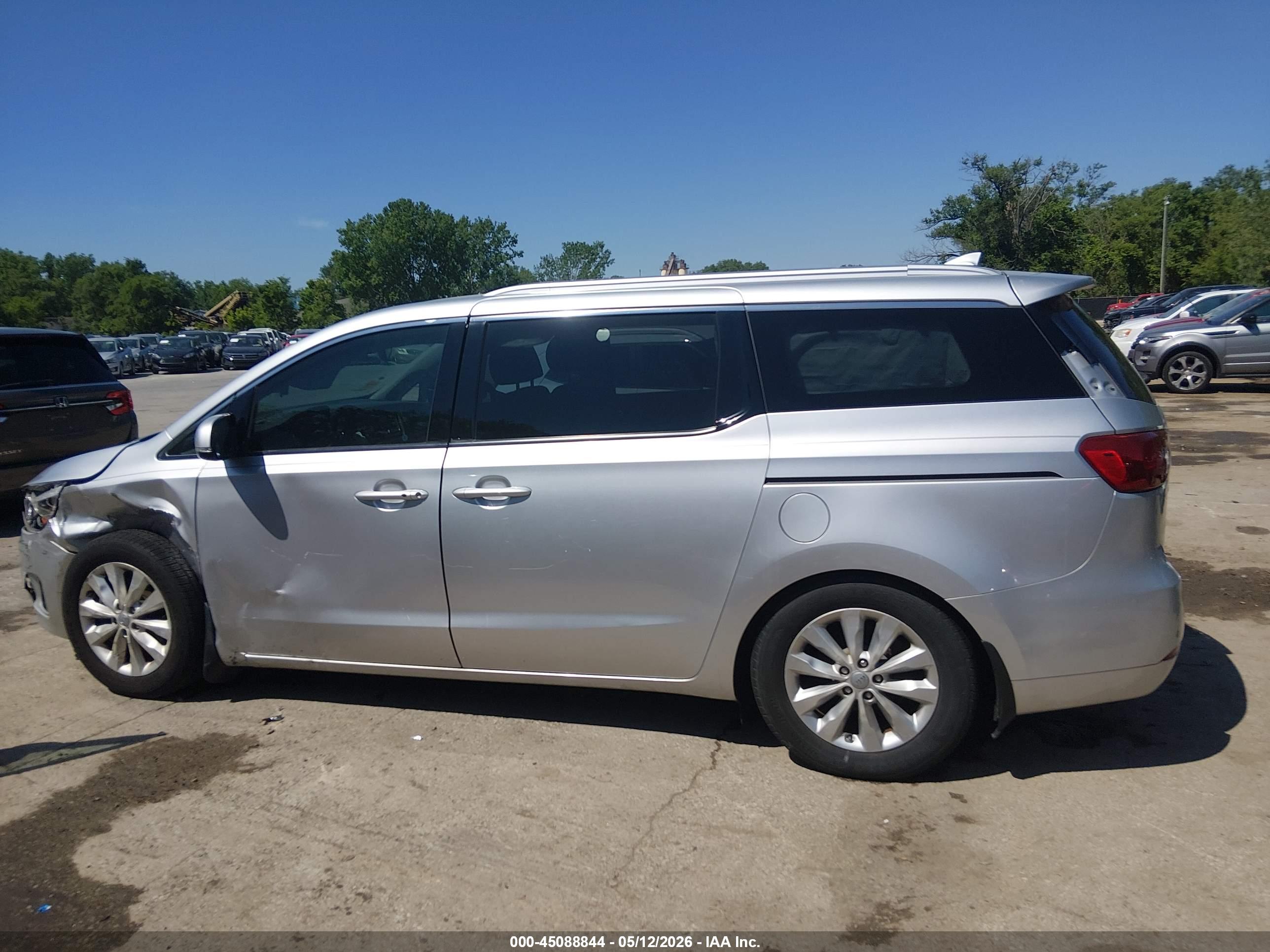 2016 KIA SEDONA EX