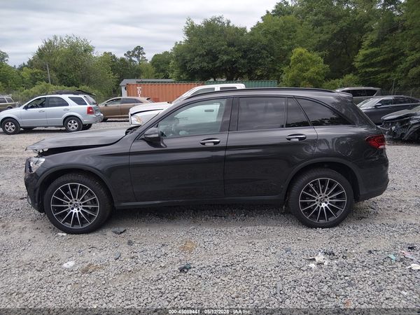 2022 MERCEDES-BENZ GLC 300 SUV