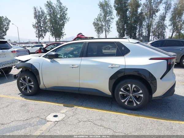 2024 TOYOTA BZ4X XLE