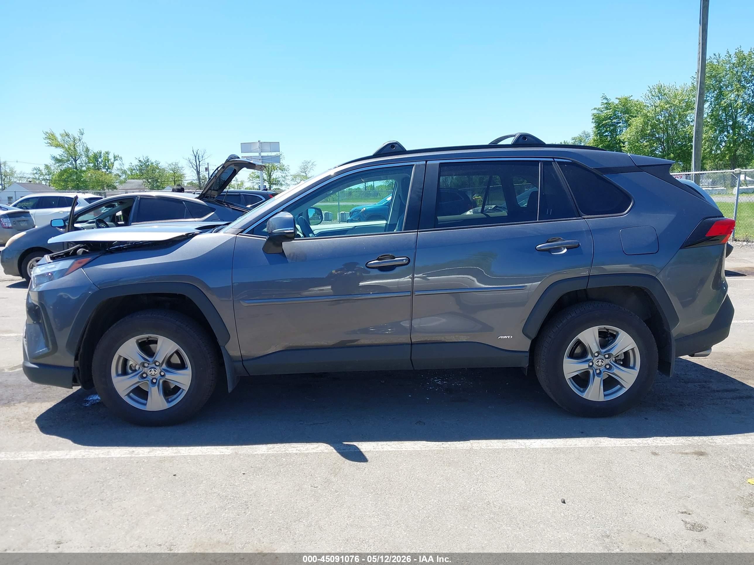 2025 TOYOTA RAV4 HYBRID XLE