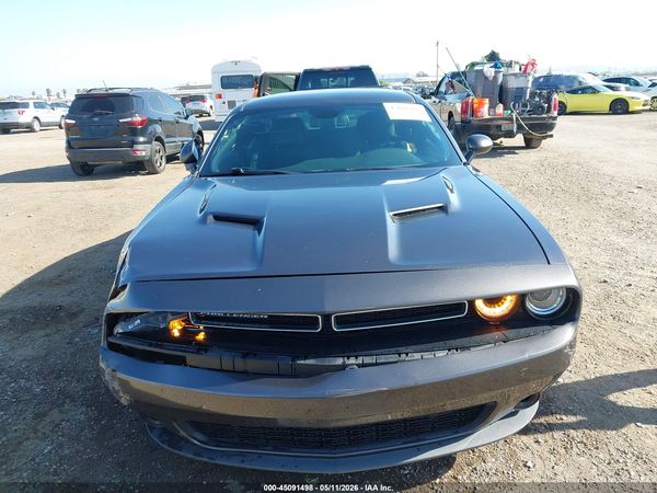 2017 DODGE CHALLENGER SXT
