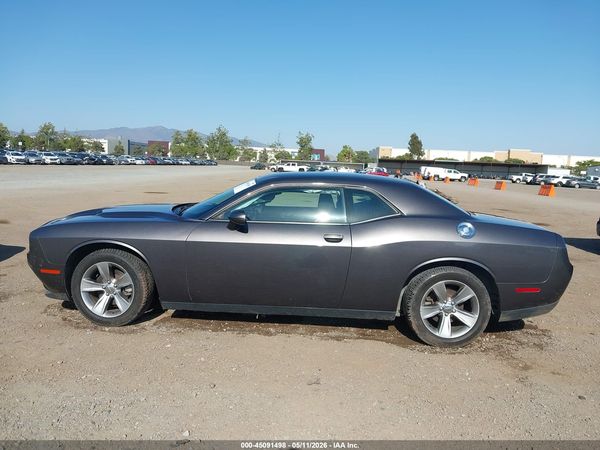 2017 DODGE CHALLENGER SXT