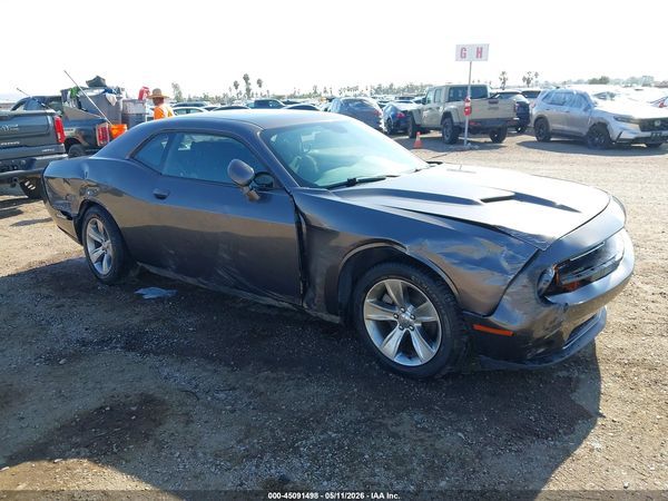 2017 DODGE CHALLENGER SXT
