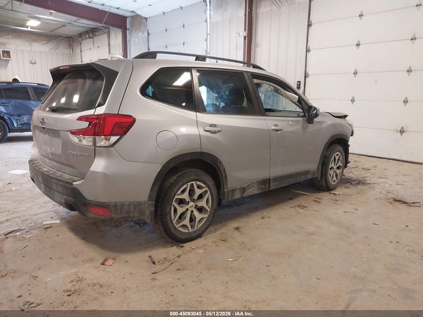 2020 SUBARU FORESTER PREMIUM — I4