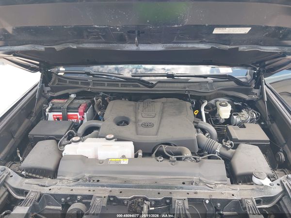 2025 TOYOTA TUNDRA SR5