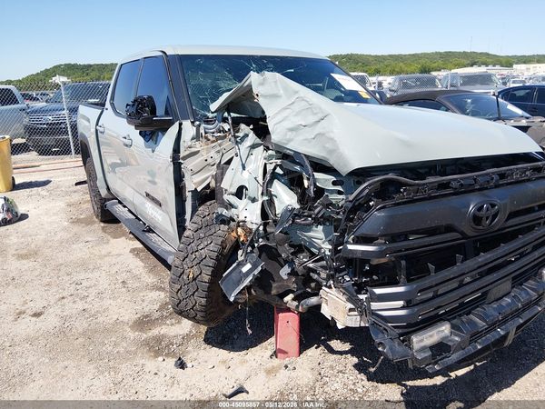 2026 TOYOTA TUNDRA SR5 CREWMAX 5.5' BED