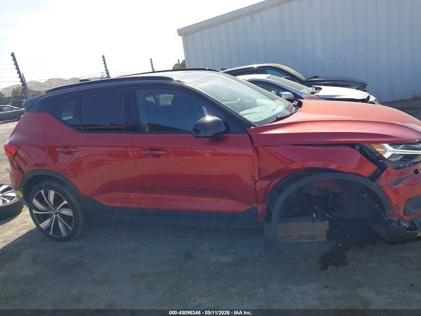 2022 VOLVO XC40 RECHARGE PURE ELECTRIC P8 TWIN PLUS