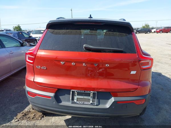 2022 VOLVO XC40 RECHARGE PURE ELECTRIC P8 TWIN PLUS