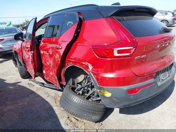 2022 VOLVO XC40 RECHARGE PURE ELECTRIC P8 TWIN PLUS