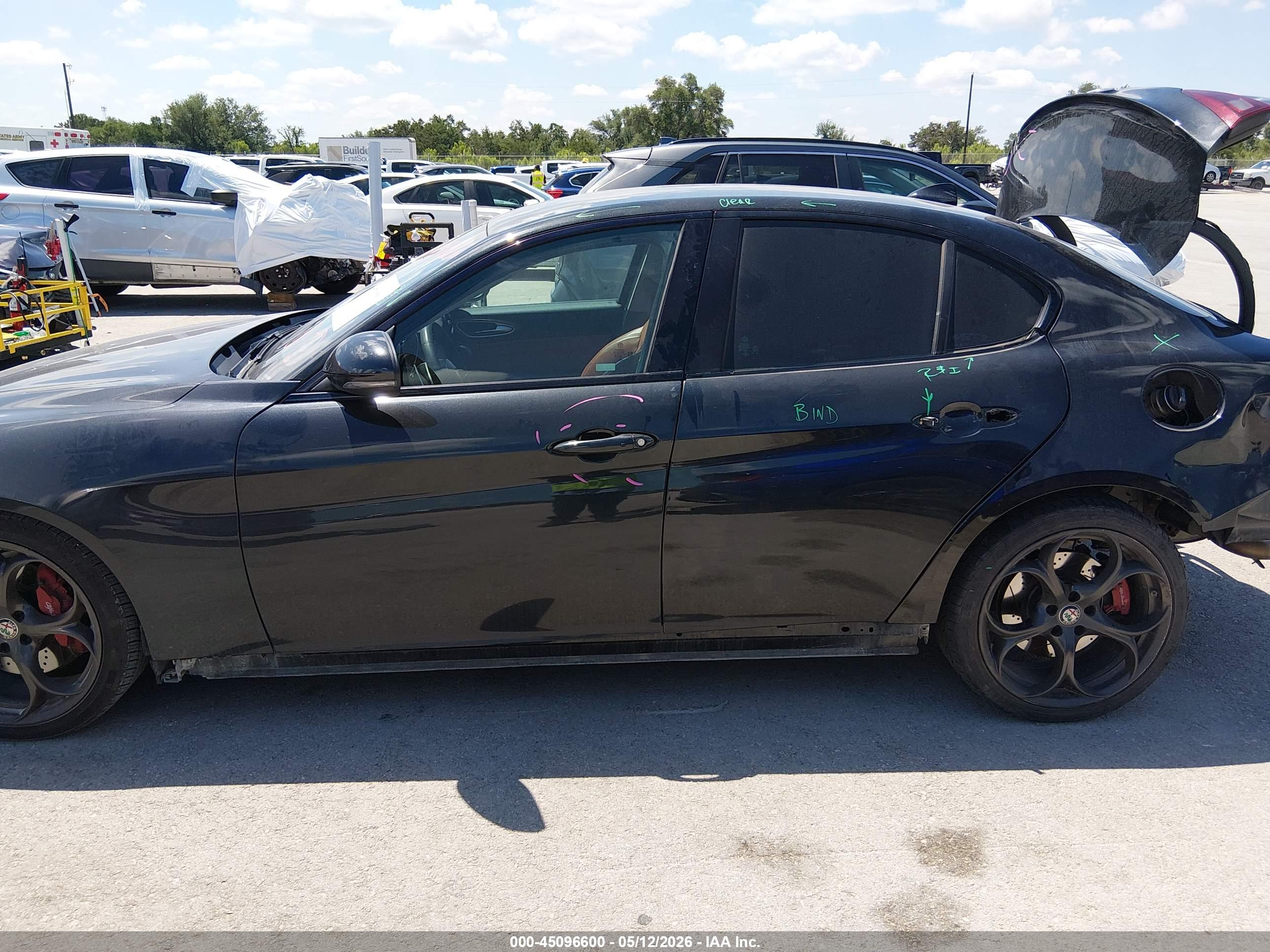 2017 ALFA ROMEO GIULIA TI RWD