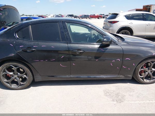 2017 ALFA ROMEO GIULIA TI RWD