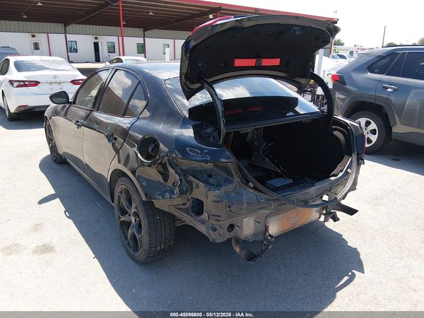 2017 ALFA ROMEO GIULIA TI RWD