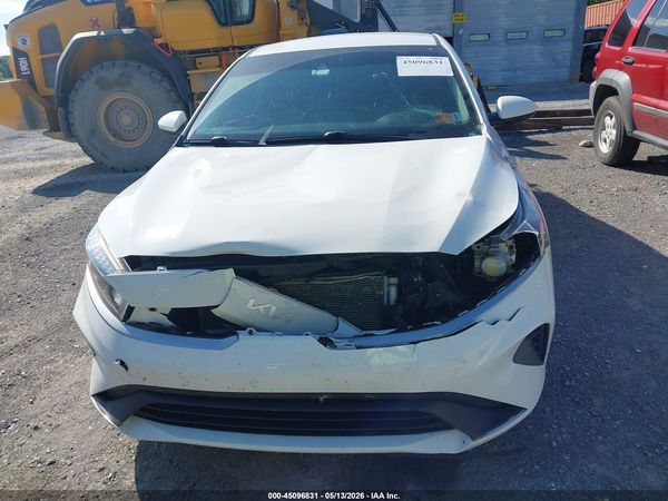 2023 KIA FORTE LX
