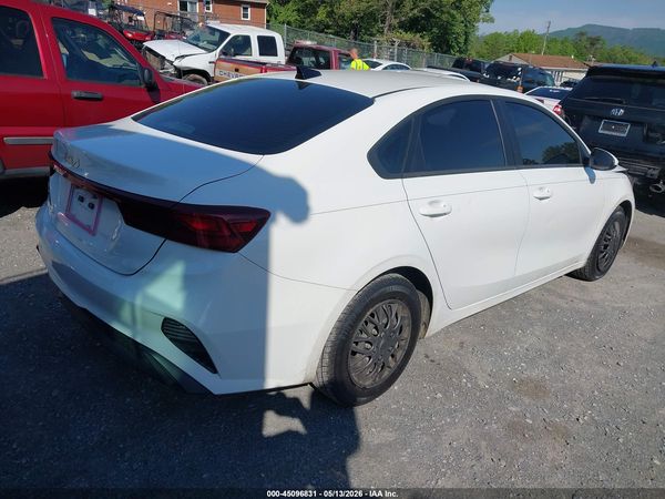 2023 KIA FORTE LX