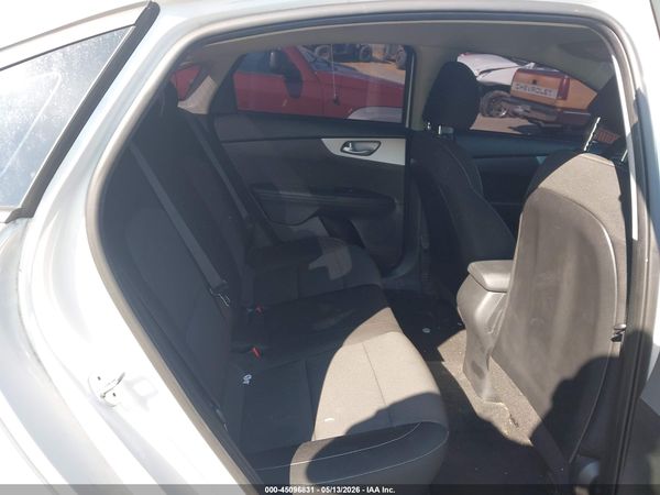 2023 KIA FORTE LX