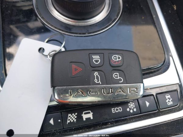 2019 JAGUAR F-PACE 25T PRESTIGE