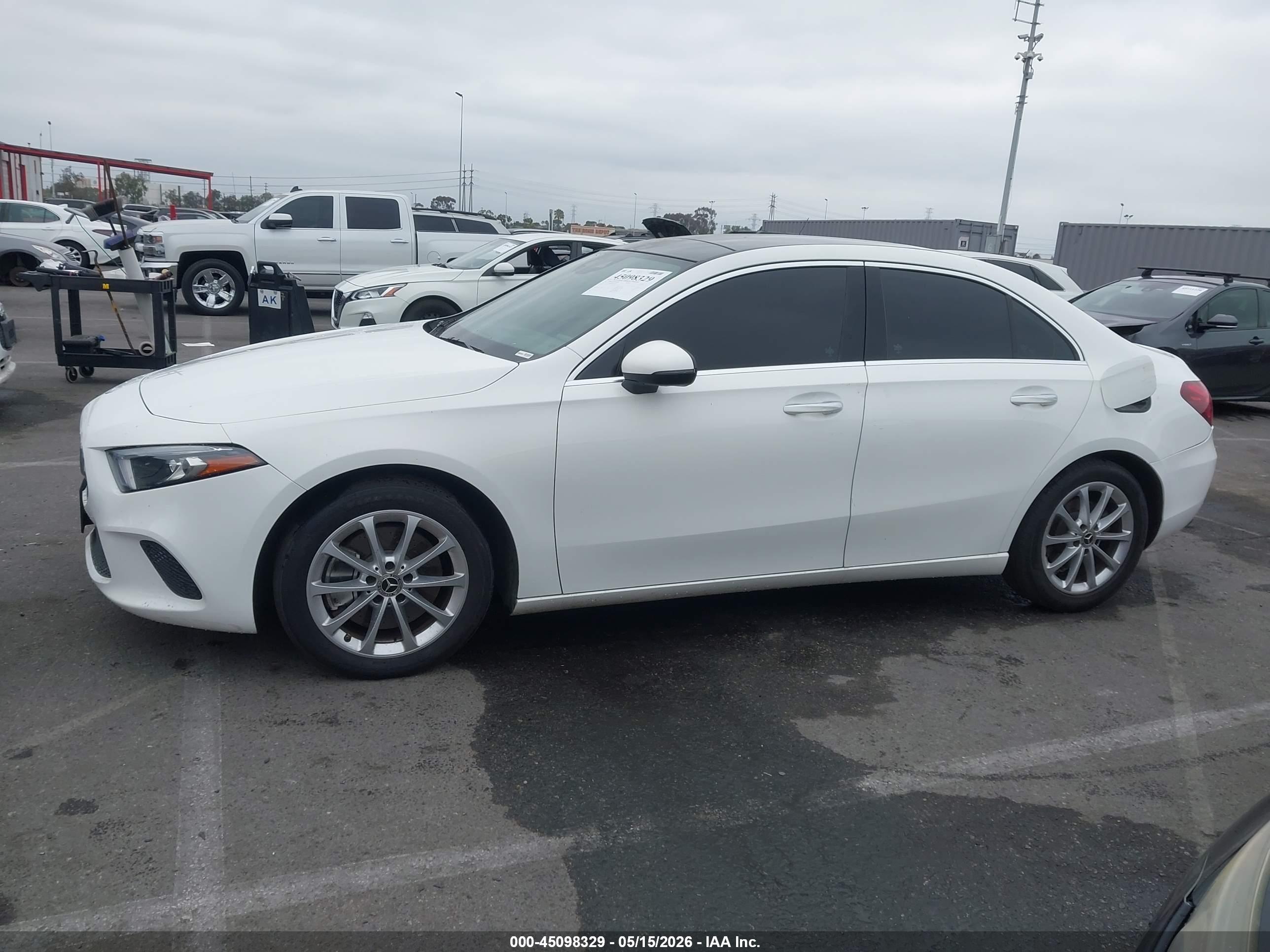 2019 MERCEDES-BENZ A 220 A220