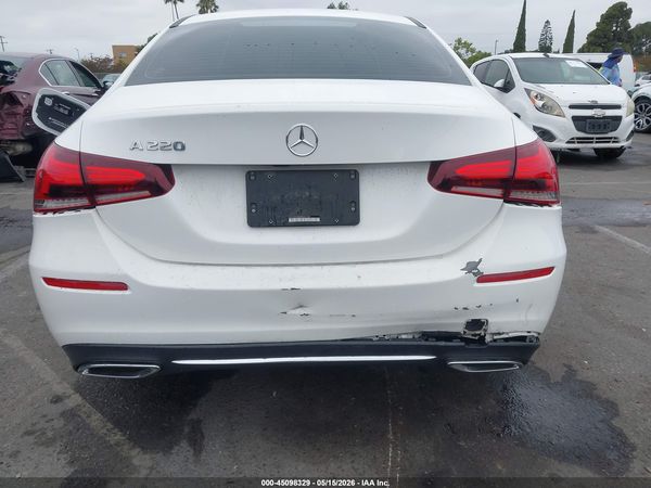 2019 MERCEDES-BENZ A 220 A220