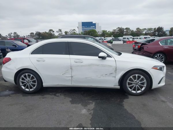 2019 MERCEDES-BENZ A 220 A220
